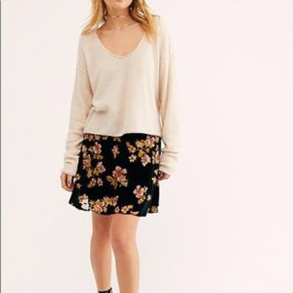 Free People Margaux Velvet Mini Skirt - Picture 4 of 14